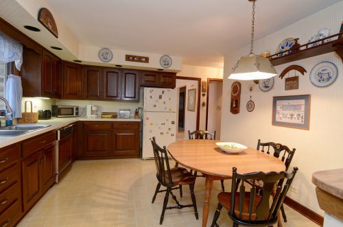 478 Allison St, Elmhurst IL 60126-4602 exterior