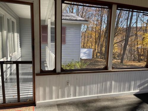 15 Needle Ln, Poughkeepsie NY 12603-4814 exterior