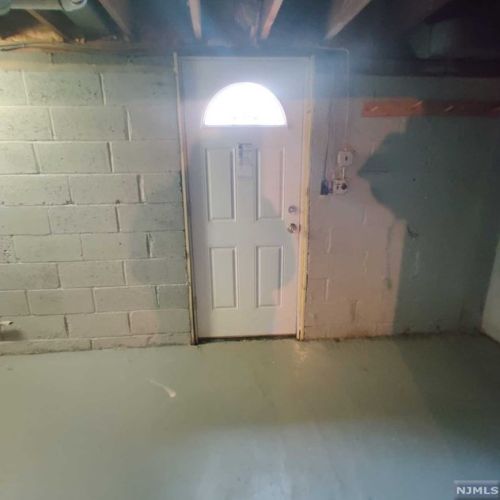 249 Lexington Ave, Dumont NJ 07628-1617 exterior