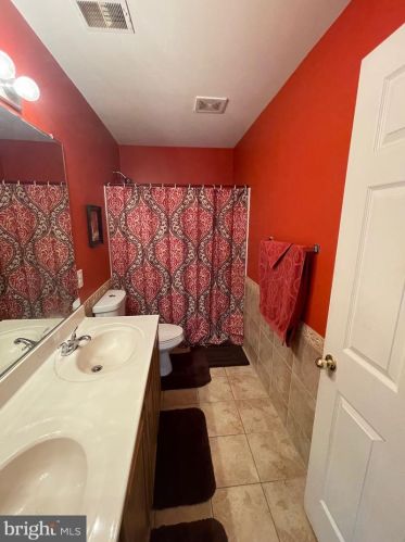 914 Strausberg St, Accokeek MD 20607-2845 exterior