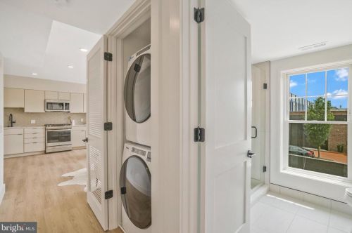 716 L St, Washington DC 20003-3647 exterior