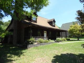 4918 Forest Creek Dr, Milton, FL 32571-8961