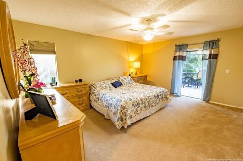 1579 Sunshine Ave, Fort Pierce FL  34952-6011 exterior