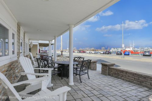10 Inlt Dr, Point Pleasant Beach NJ 08742-2642 exterior