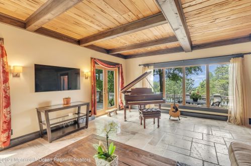 50 Hooper Ave, Atlantic Highlands NJ  07716-1537 exterior