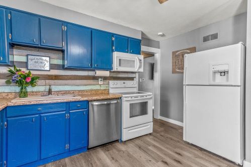 3901 86, Milwaukee WI 53222-2833 exterior