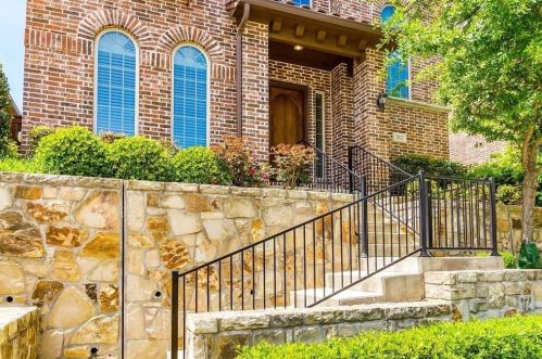 7027 Nueces Dr, Irving TX  75039-3340 exterior