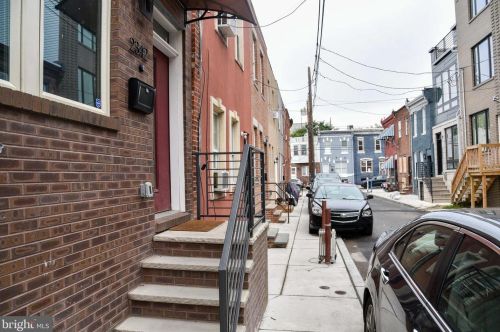 2342 Gerritt St, Philadelphia PA  19146-4107 exterior