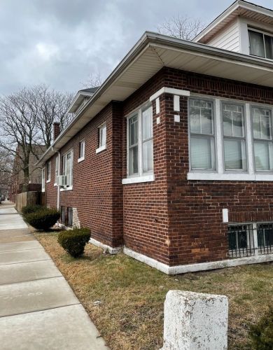 7558 King Dr, Chicago, IL 60619-2208