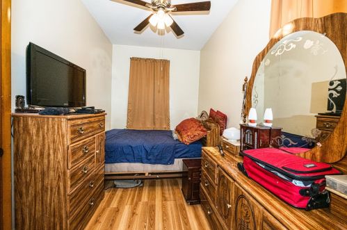 5748 Grand Ave, Chicago IL 60707-1909 exterior