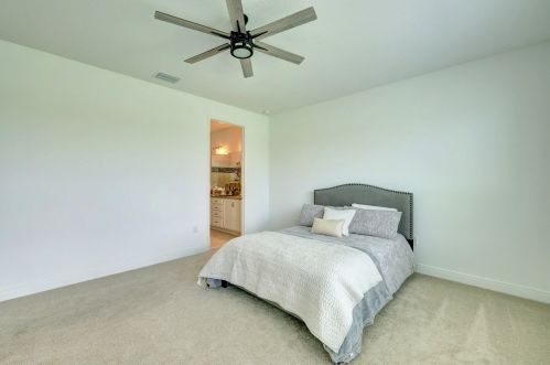 9516 Royal Poinciana Dr, Fort Pierce FL  34987-2506 exterior