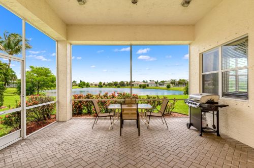 545 Lake Manatee Way, Fort Pierce FL  34986-1775 exterior