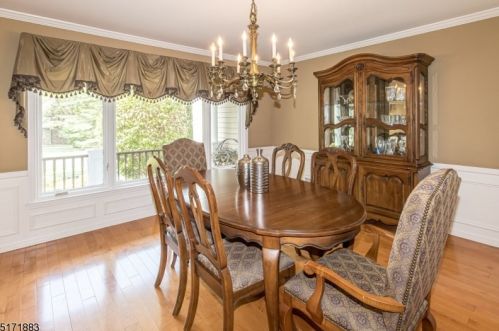 10 Marion Ln, Scotch Plains NJ 07076-2925 exterior