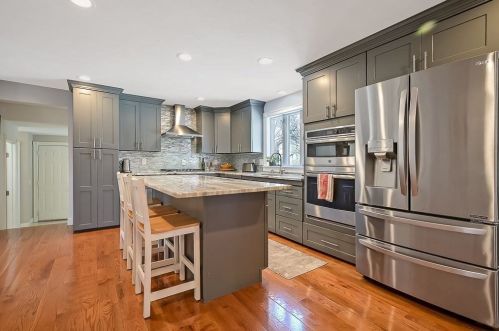 2 Trevor Ln, Worcester MA  01605-1081 exterior