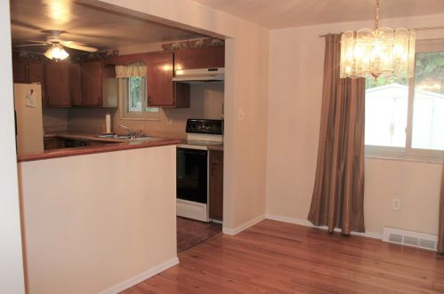 4936 Aspen St, Pittsburgh PA 15122-1235 exterior