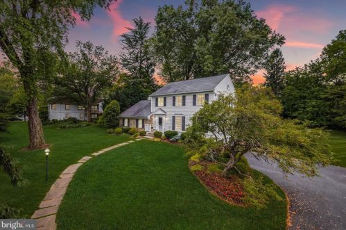 906 Kimberwicke Rd, Mc Lean, VA 22102-1306