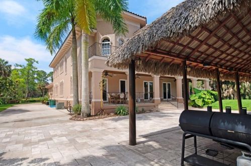 3291 11 Ave, Naples FL 34117-4130 exterior