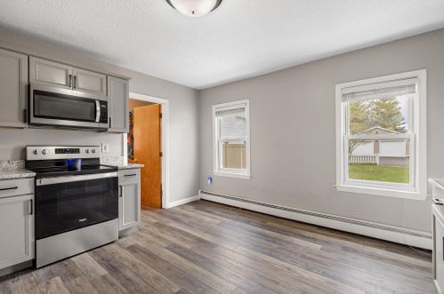 15 Sayles Ave, Killingly CT 06241-1643 exterior