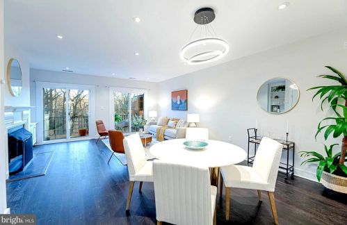 3243 Sutton Pl, Washington DC 20016-7526 exterior