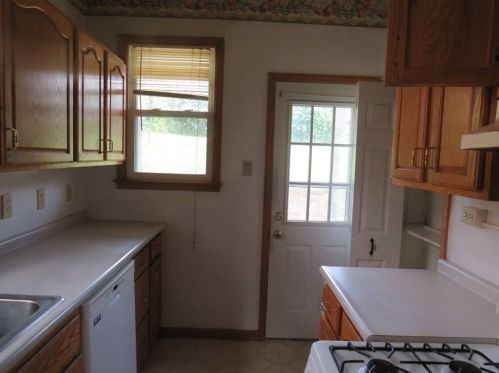 123 Calhoun Ave, Pittsburgh PA  15210-3637 exterior