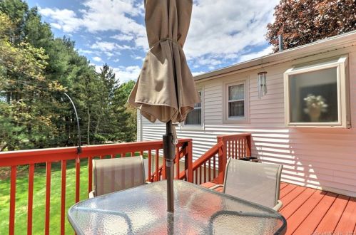 60 Christine Ter, Milford CT 06461-2212 exterior