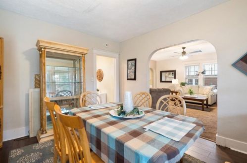 556 Perry Hwy, Pittsburgh PA 15229-2723 exterior