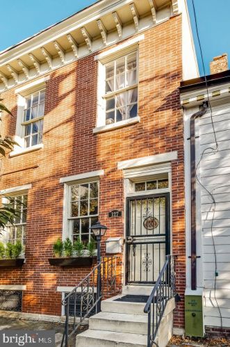 127 League St, Philadelphia PA  19147-4224 exterior