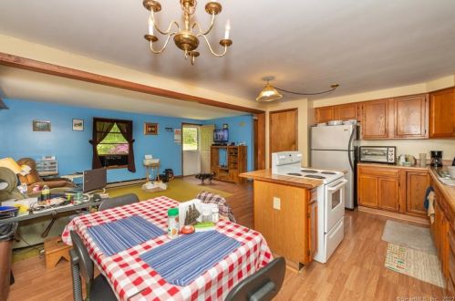 210 Geer Rd, Exeter CT 06249-2604 exterior