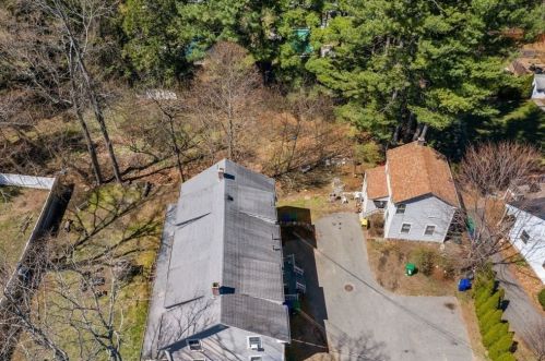 617 Grv St, Newton MA 02466-2209 exterior