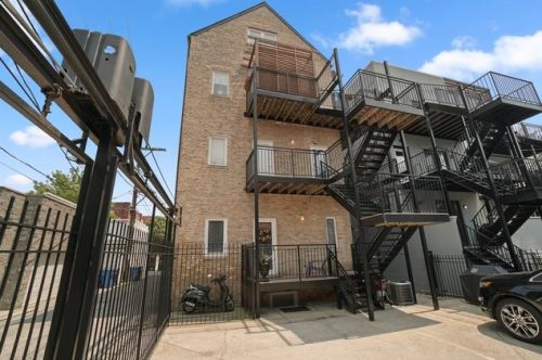 2228 Hamilton Ave, Chicago IL  60647-3304 exterior