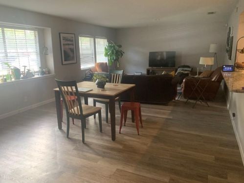 814 Emerald Wood Dr, Austin TX  78745-2128 exterior