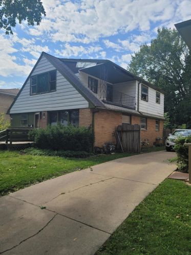 4633 52nd St, Milwaukee, WI 53218-5002