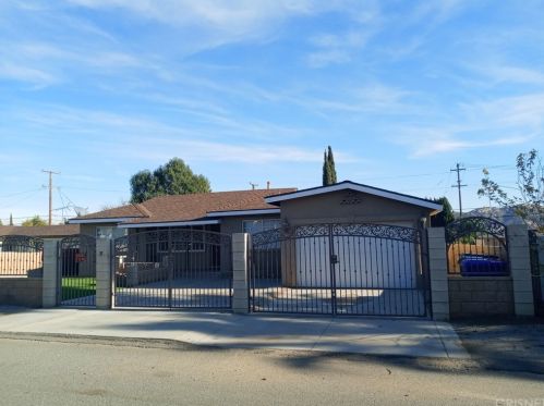 3502 Grandview Ave, Riverside, CA 92509-4369