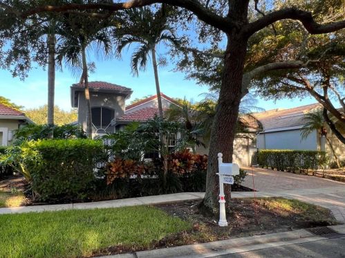 10330 Copper Lk Dr, Boynton Beach FL 33437-5510 exterior