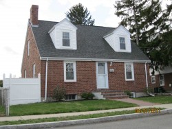 30 Silver Lake Ave, Newton, MA 02458-1109