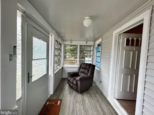 70 Edwin Ave, Trenton, NJ 08610-4420