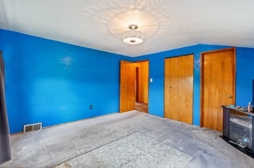 104 Mcalister Dr, Pittsburgh PA 15235-4055 exterior