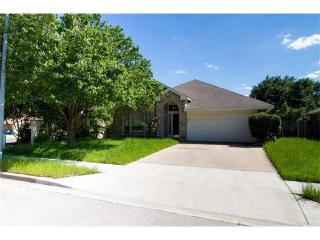 2401 Rick Whinery Dr, Austin TX  78728-4566 exterior