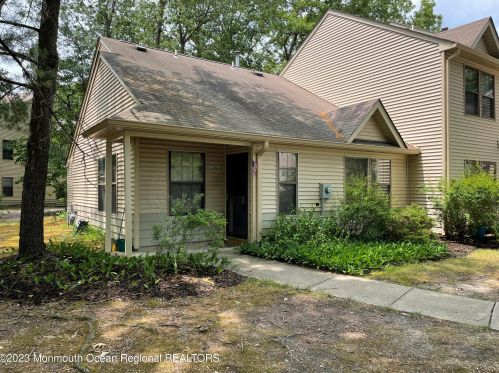 1900 Lilly Ln, Jackson Twp, NJ 08527-4144