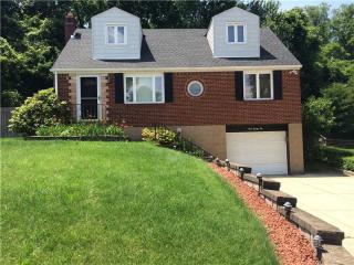 122 Martinique Dr, Pittsburgh, PA 15235-2217