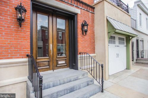 2101 Christian St, Philadelphia PA  19146-1209 exterior