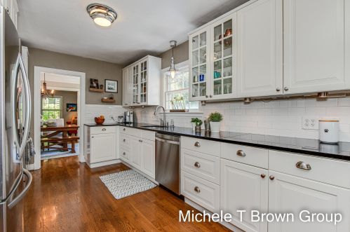 2530 Hall St, Grand Rapids MI 49506-3503 exterior