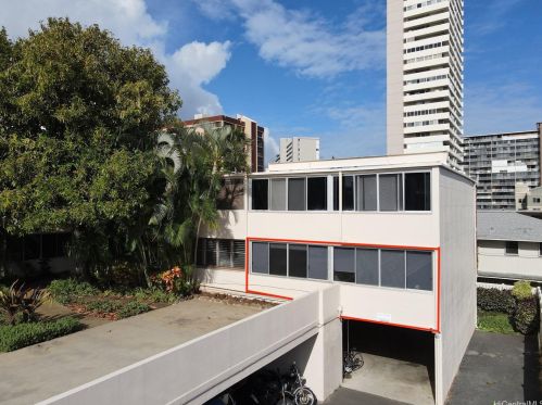 1423 Emerson St, Honolulu HI  96813-2128 exterior