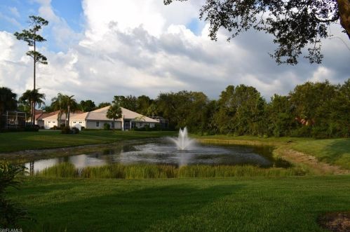 5881 Northridge Dr, Naples FL 34110-2376 exterior