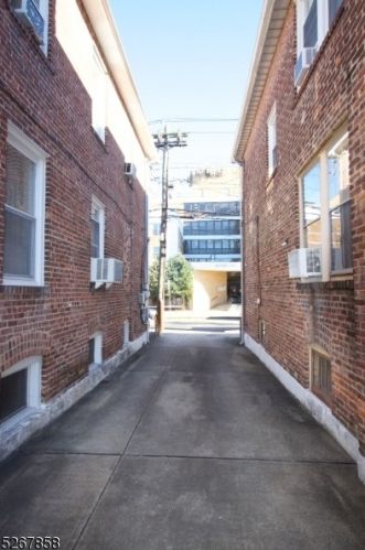 494 13 St, Newark NJ 07107-1105 exterior