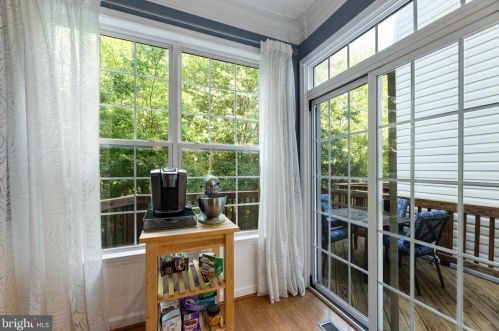 7585 Great Swan Ct, Alexandria VA 22306-2275 exterior