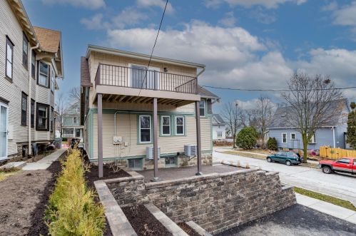 1035 Idaho St, Milwaukee WI 53207-2409 exterior