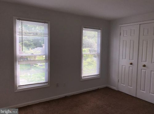 17 Beauvoir Ct, Rockville MD  20855-1250 exterior