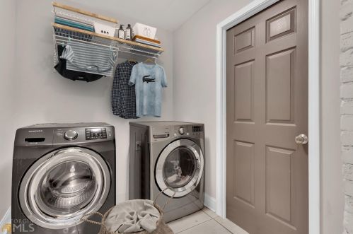 548 Holderness St, Atlanta GA 30310-1750 exterior