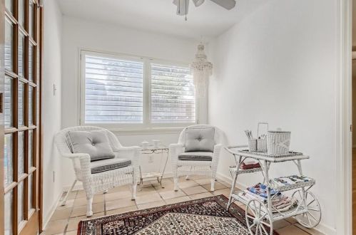 10505 Berthound Dr, Austin TX 78758-4732 exterior